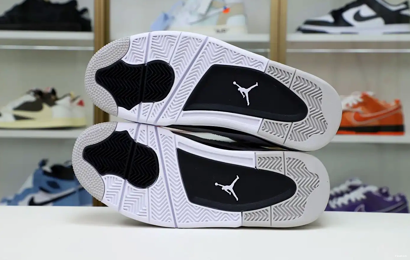 MILITARY JORDAN 4 AIR BLACK 0516